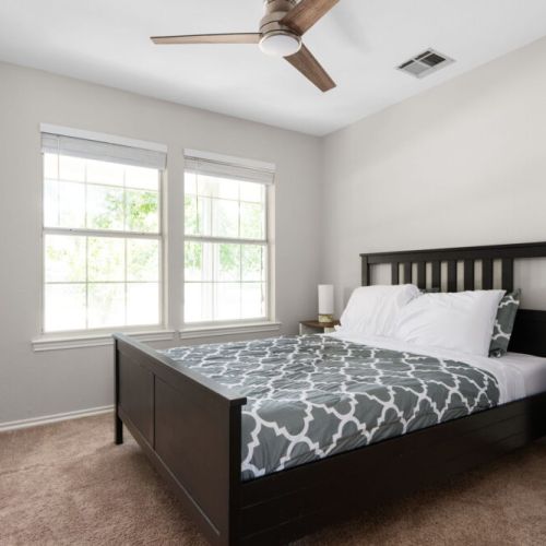 5th bedroom with queen size bed.
