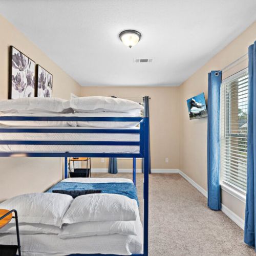 3rd bedroom with 2 full size bunk beds.