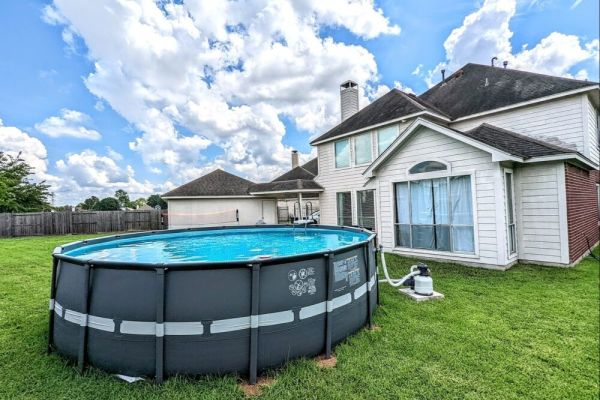 Pool Escape | Games | Wi-Fi | BBQ Yard | Sleep 16
