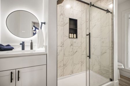 3rd full bathroom is fully stocked with all you need. 