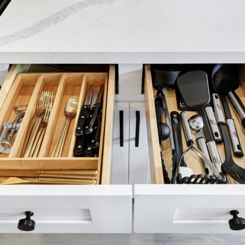 Kitchen is fully equipped so that you can feel like home for long stays.