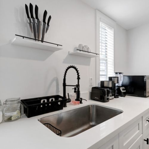 Keurig coffee machine + drip coffee machine with complimentary coffee, tea, sugar and cream