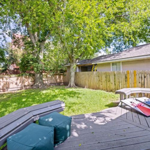 Spacious backyard for your furry friends!