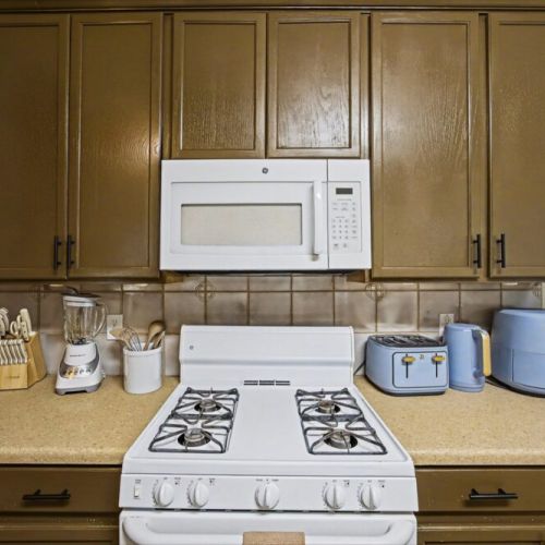 All the everyday appliances  and essentials you'll need for a comfortable stay. Blender, toaster, kettle and air fryer included.