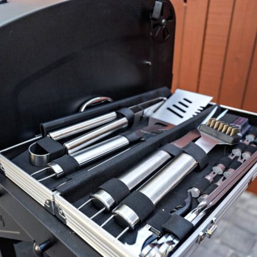 Full grill set included!