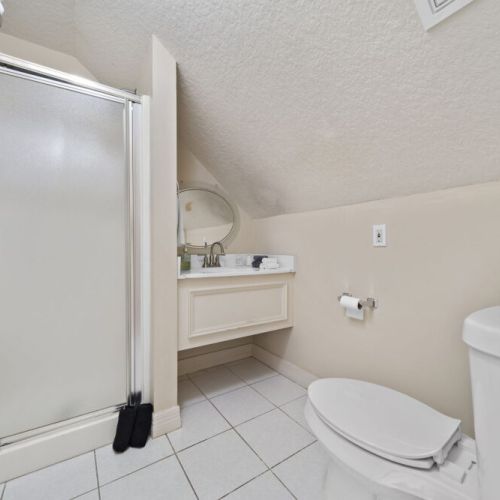 4th full bathroom is fully stocked with all you need.
