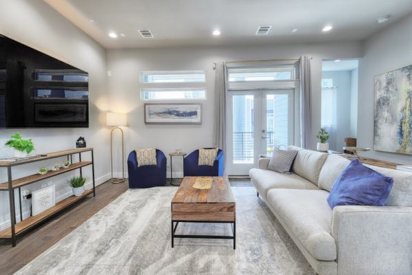 Heights Home Nr DT, Galleria | Balcony BBQ Office