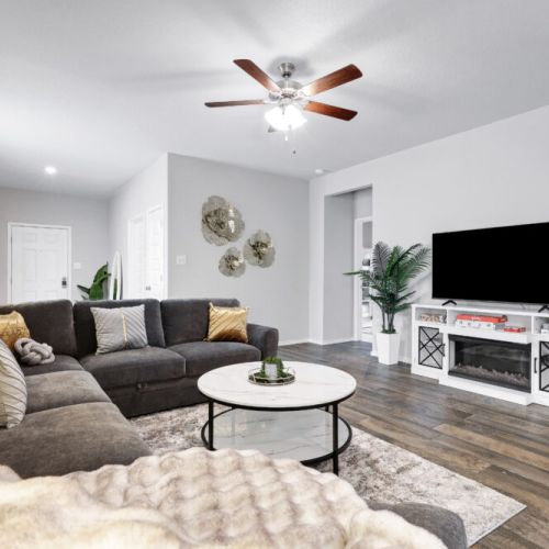 Perfectly designed to accommodate all your family and friends comfortably.