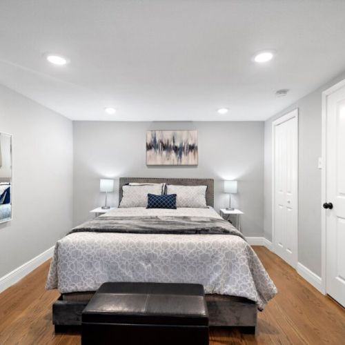 King size bed.