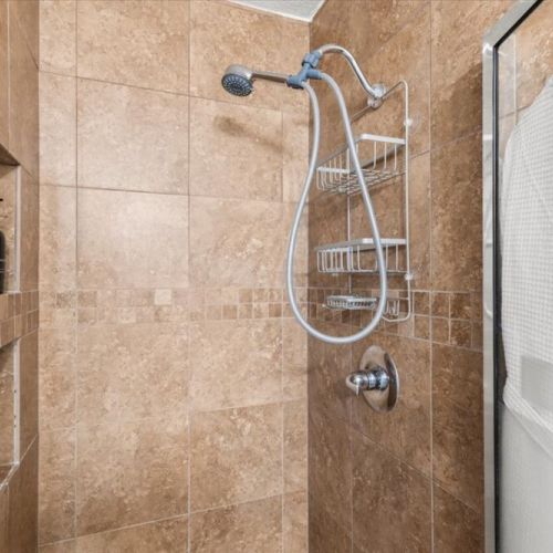 Shampoo, conditioner, body wash, and body soap included for maximum comfort.