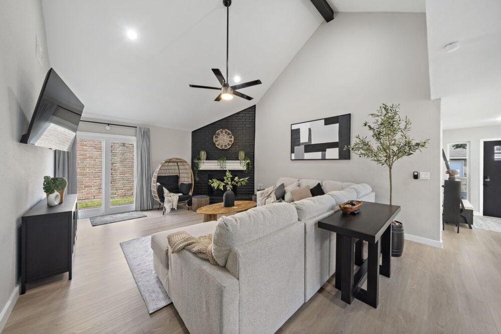 Perfectly designed to accommodate all your family and friends comfortably.