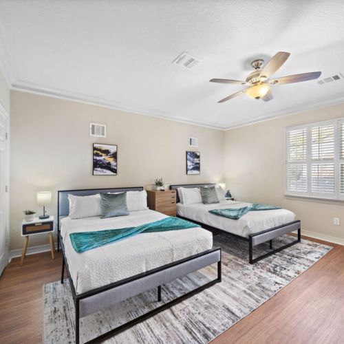 3rd bedroom with 2 queen size beds.