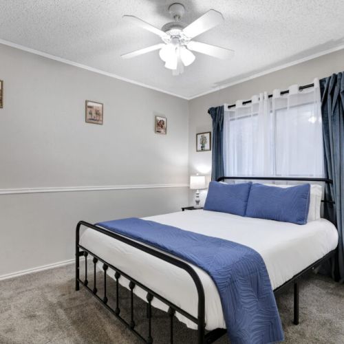 3rd bedroom with queen-size bed.