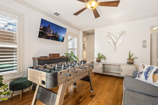 Montrose Home Nr Med Center | BBQ Foosball Desk