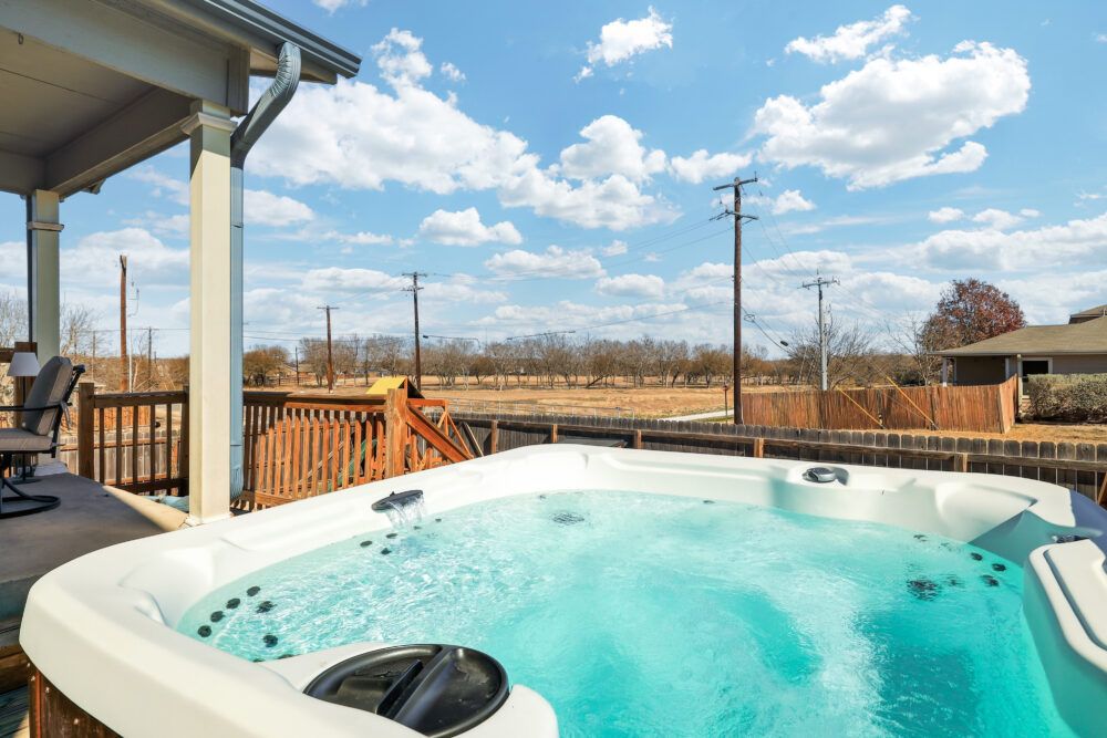 Enjoy our amazing private hut tub with your family and friends!