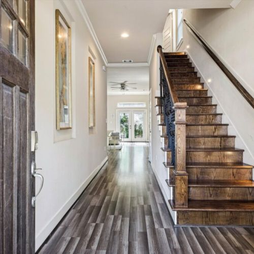 Your way to the second floor.