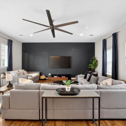 Perfectly designed to accommodate all your family and friends comfortably.