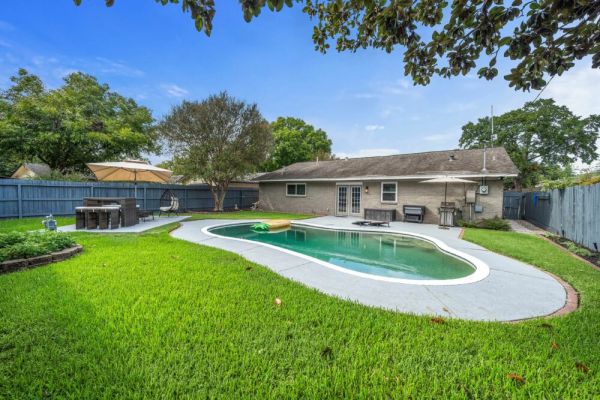 Pool Home Nr Heights, DT | Games WiFi | BBQ Yard