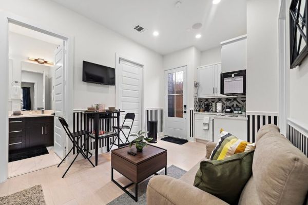 Suite Nr DT, Med Center | WiFi | Games | Yard BBQ