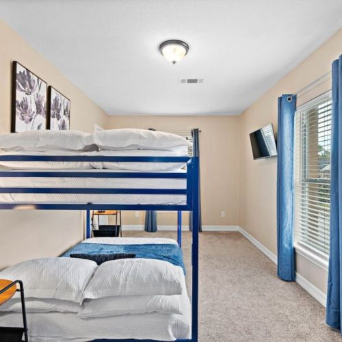 3rd bedroom with 2 full size bunk beds.