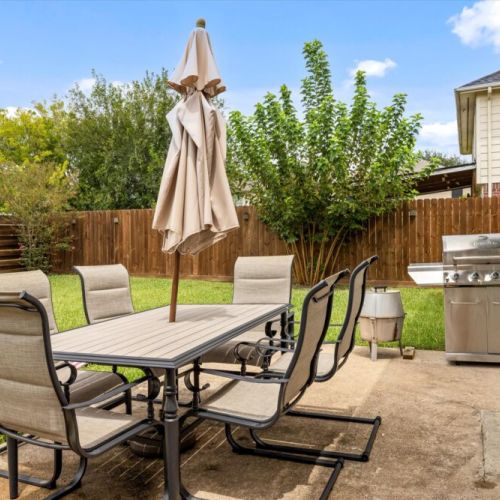Savor the joy of cooking alfresco with our charcoal grill, creating delicious meals while enjoying quality moments with your family and friends. Plus, we include a corhole set!