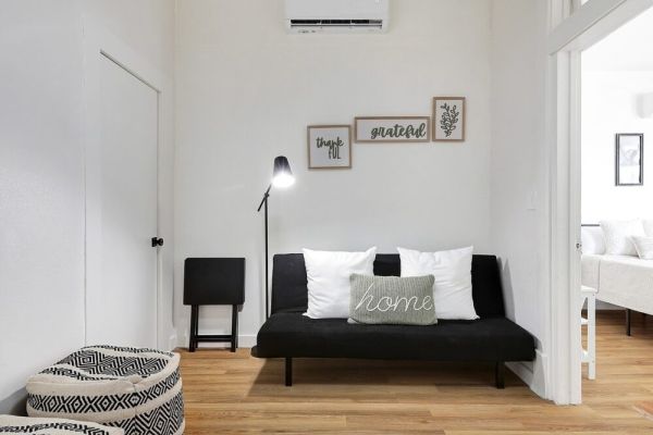 Cozy Apt Nr Alamo, DT River Walk | WiFi BBQ Games