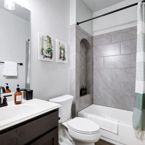 2nd full bathroom is fully stocked with all you need.