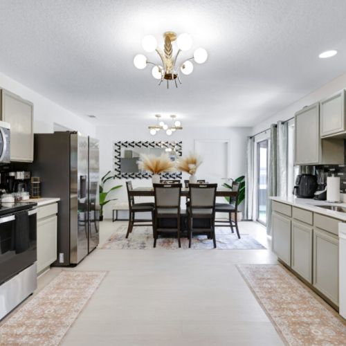 Fully equipped kitchen with high quality granite countertops.