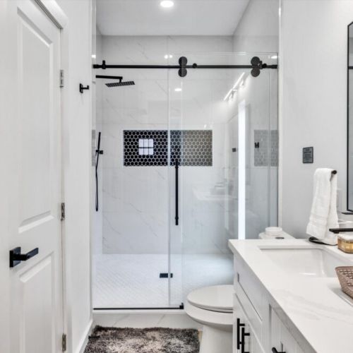 Dual sink included for maximun comfort.