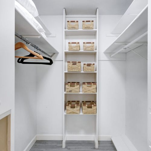 Ample space to fit all your travel essentials.