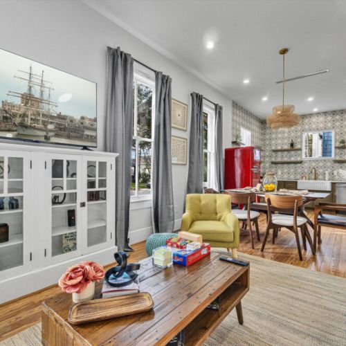 Open-concept living room with plenty of space. High-speed WiFi included.