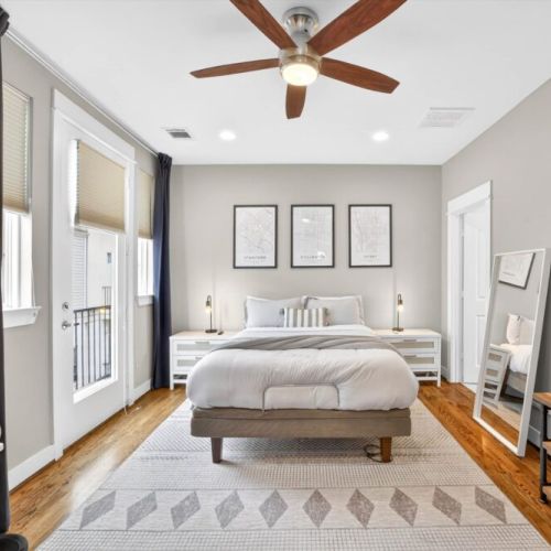 Primary bedroom with queen size bed!