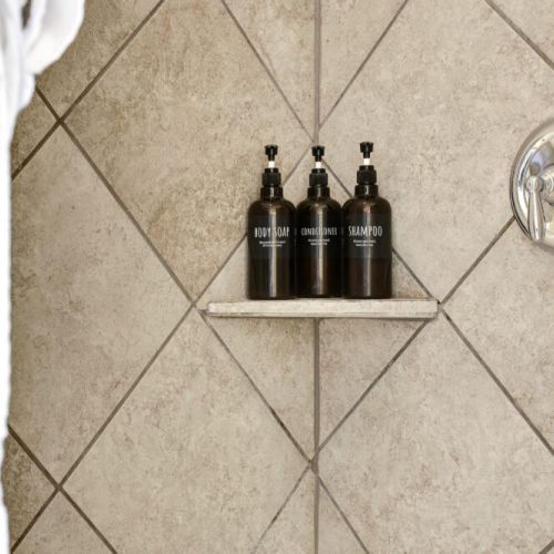 Shampoo, conditioner, body wash, and body soap included for maximum comfort.