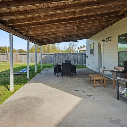 Perfect for all the family! And enough space for your furry friends.