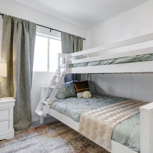 4th bedroom with 1 twin size bed and 1 full size bed (bunk bed).
