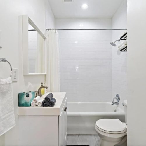 2nd full bathroom is fully stocked with all you need.
