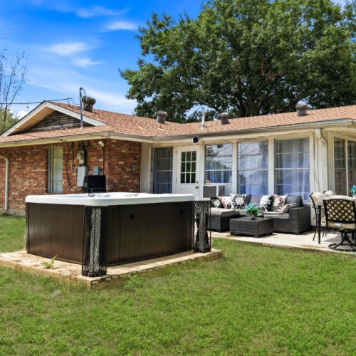 This luxurious hot tub is just one reservation away!