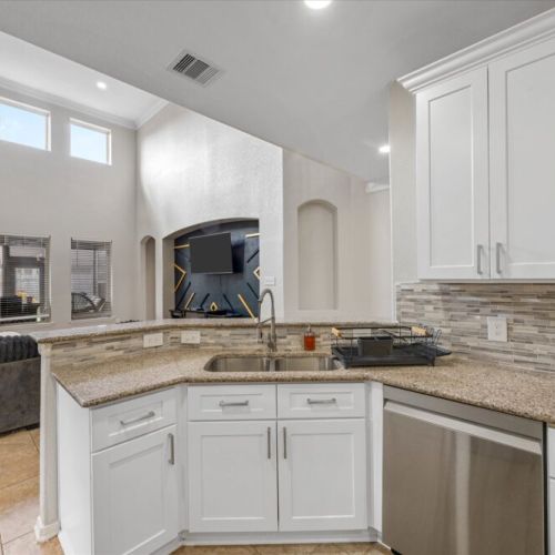 Plenty of space to prepare a delicious meal for your whole group.