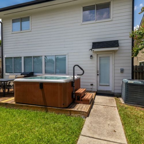 This luxurious hot tub is just one reservation away!