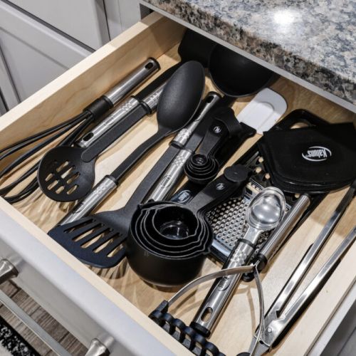 Kitchen is fully equipped so that you can feel like home for long stays.