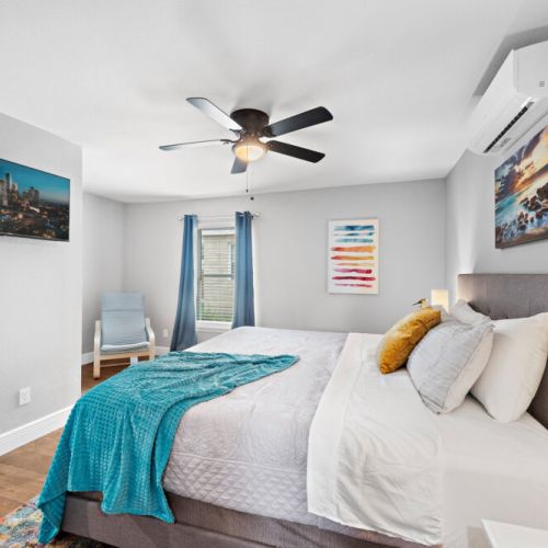Primary bedroom with king size bed! Super comfortable memory foam mattress.