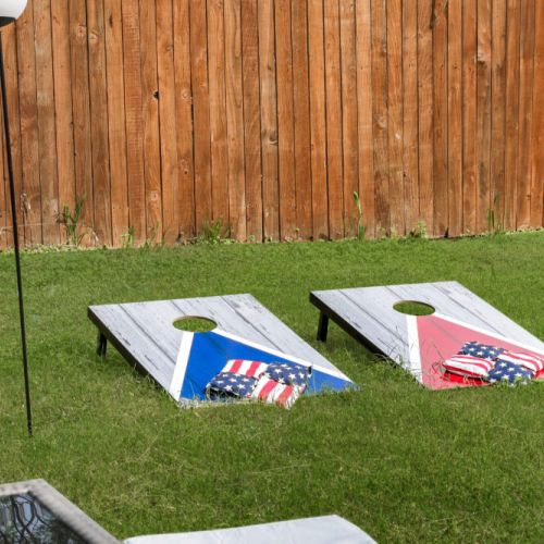 All set-up for an entertaining game of cornhole!