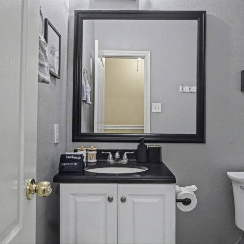 2nd full bathroom is fully stocked with all you need.