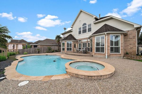 Lake Houston Getaway | Pool + Spa + Lake Front