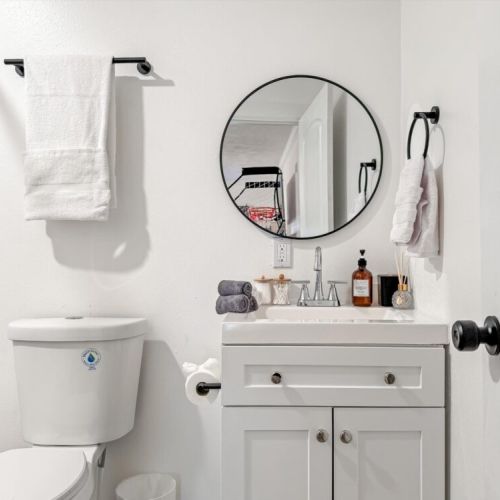 3rd full bathroom is fully stocked with all you need.