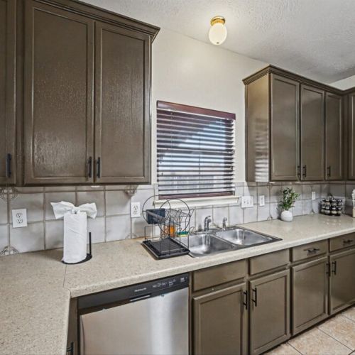 Plenty of space to prepare a delicious meal for your whole group.