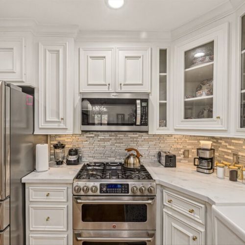 All the everyday appliances  and essentials you'll need for a comfortable stay. Blender, kettle and toaster included.