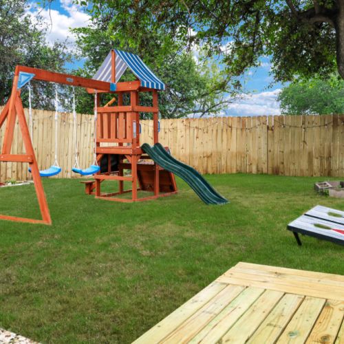 Perfect for the little ones! and enough space for your furry friends.