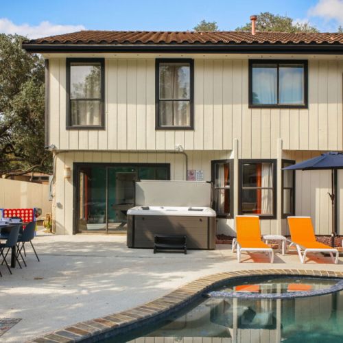 Pool days, hot tub nights, and plenty of space to gather—everything you need for a memorable stay.