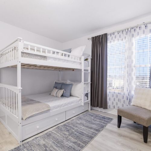 4th bedroom with 2 full size beds (1 bunk bed).